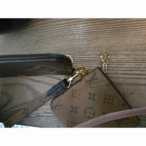 Authentic EUC LV On the Go Reverse Mono Giant Double Pouch Set Wristlet - Picture 6 of 15